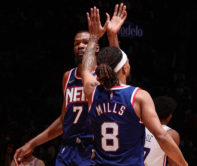 NBA球队战术解析：勇士防守新打法,（NBA战术深度解读：勇士防守革新）