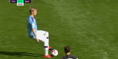 利物浦1-1无奈丢分，切尔西1-3爆冷翻车，阿森纳稳坐英超榜首（利物浦1-1憾平丢两分，切尔西1-3冷门失利，阿森纳继续领跑英超）