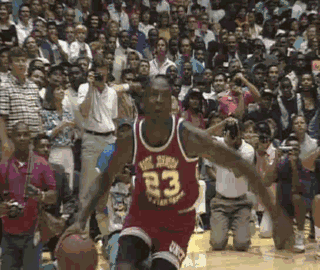 热刺1-1纽卡斯尔联，队长孙兴慜谢幕战，女团助兴【老佳】（热刺1-1战平纽卡，孙兴慜队长谢幕之夜，女团现场助阵【老佳】）