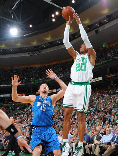 利用个人在 利用个人在